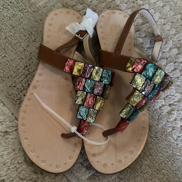 GC Shoes Women's T-Strap Flat Sandals - Picture 3 of 6